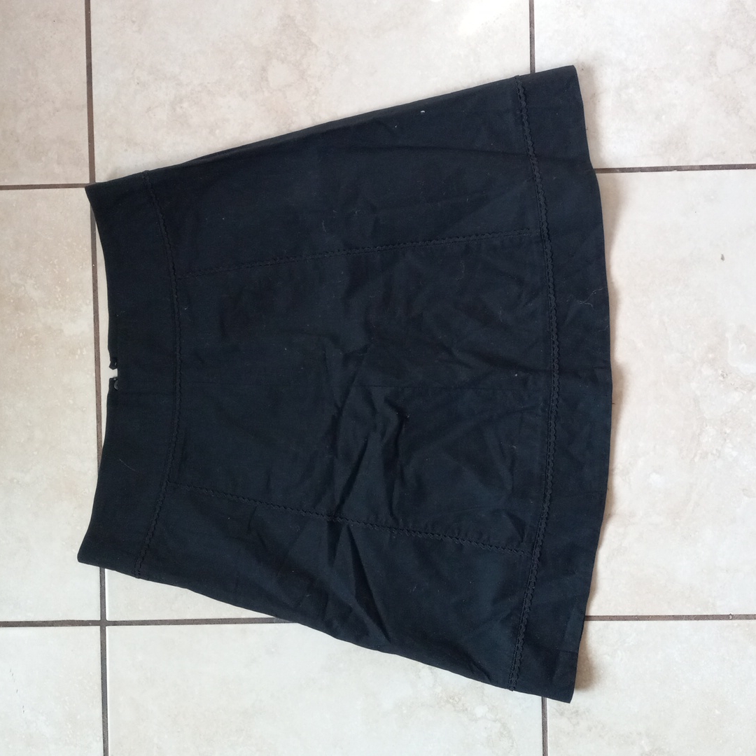 Zero Black Knee Length Skirt